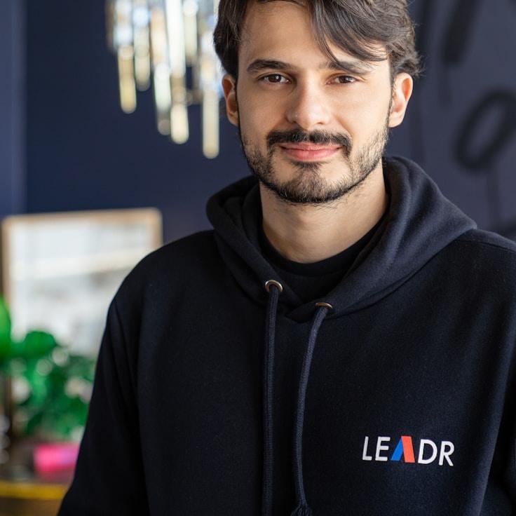 Portrait of Ananya meditation instructor